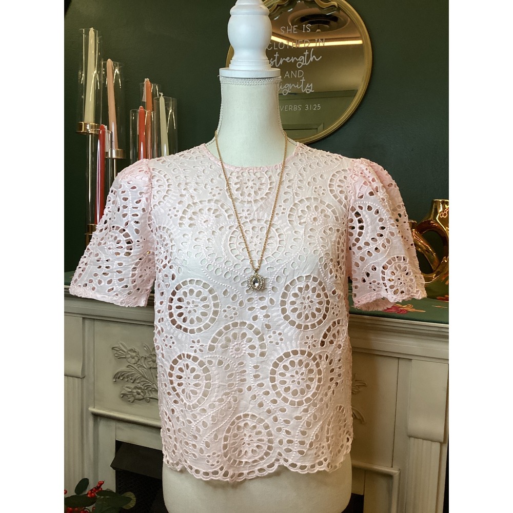 Express Eyelet Lace Top sz Small Pink Puff Sleeve Floral Scalloped‎